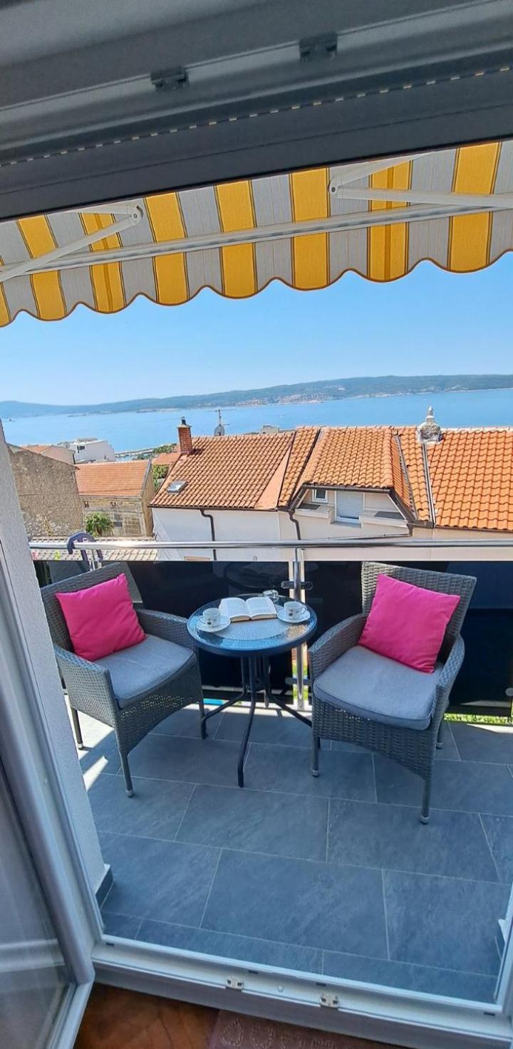 Apartments Ema Crikvenica Exteriör bild