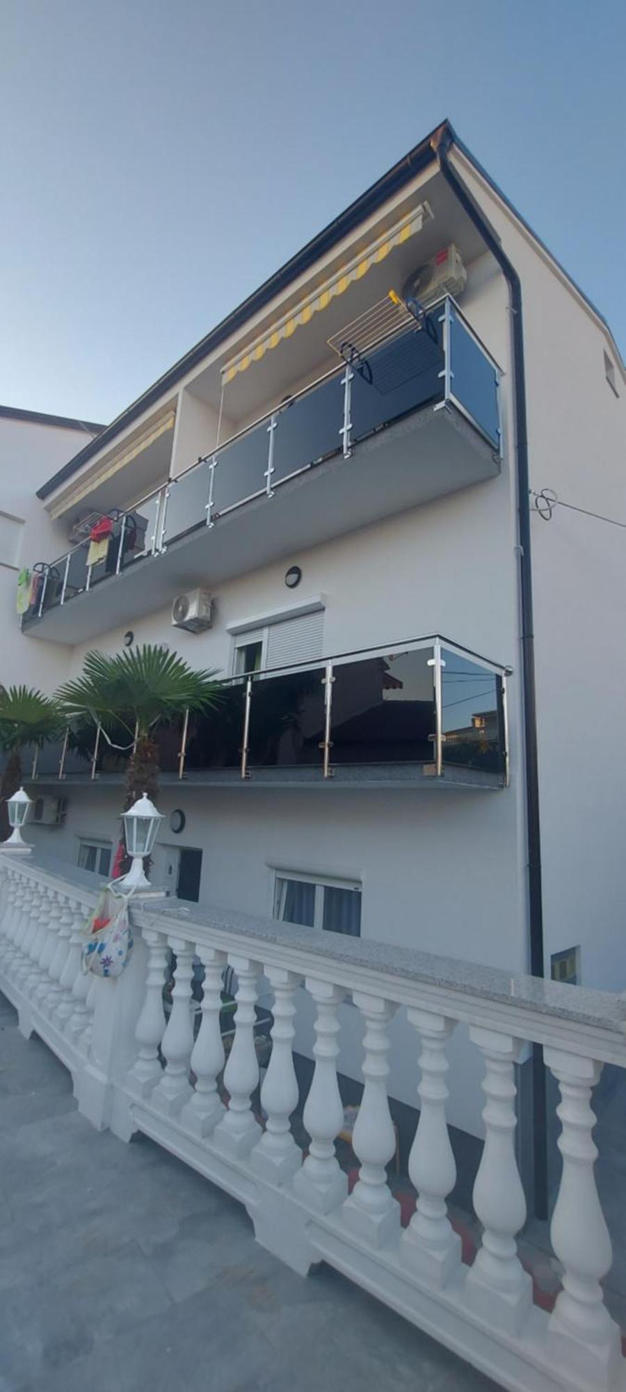 Apartments Ema Crikvenica Exteriör bild