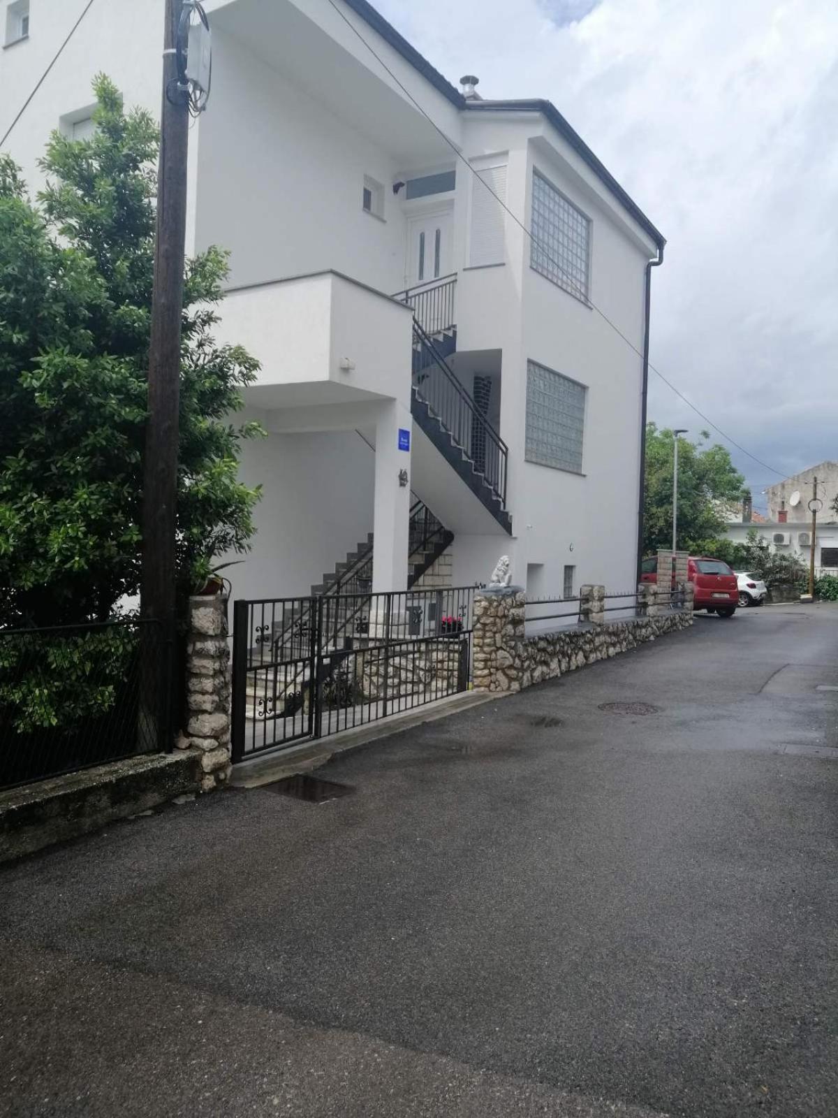 Apartments Ema Crikvenica Exteriör bild