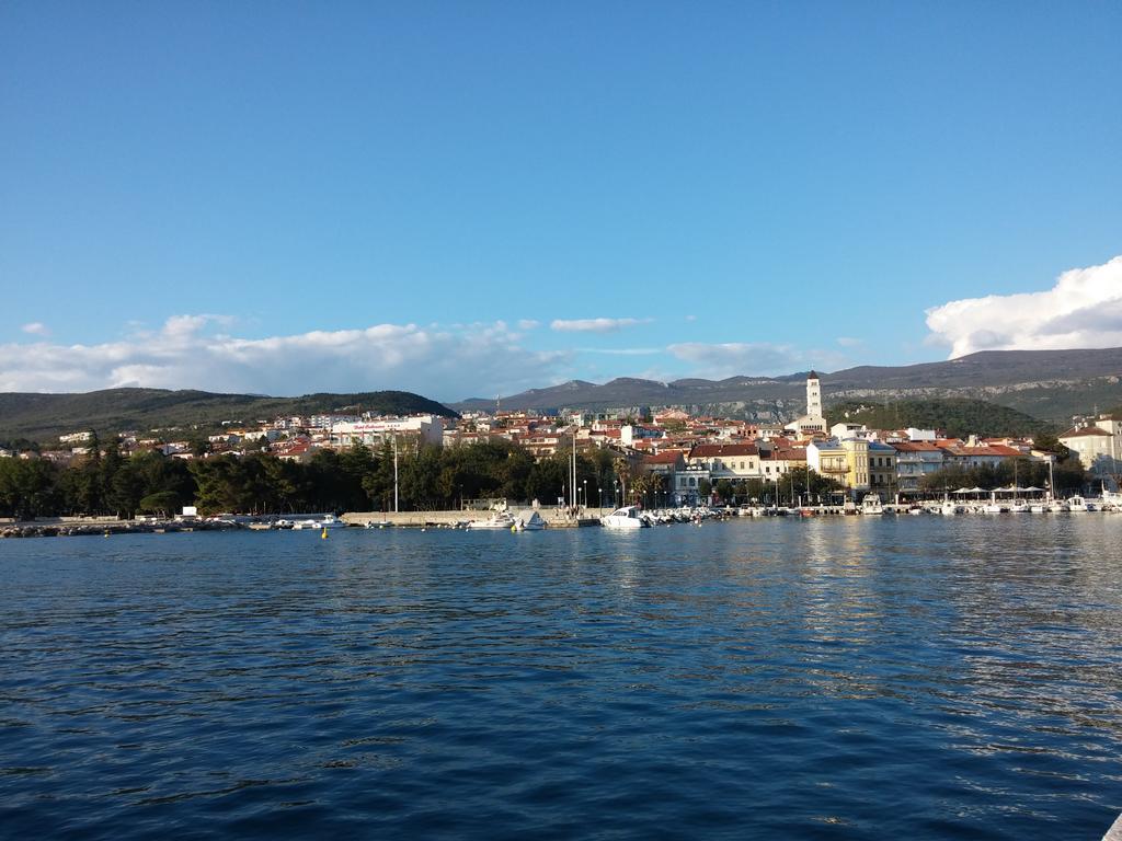 Apartments Ema Crikvenica Exteriör bild