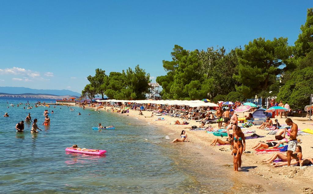 Apartments Ema Crikvenica Exteriör bild