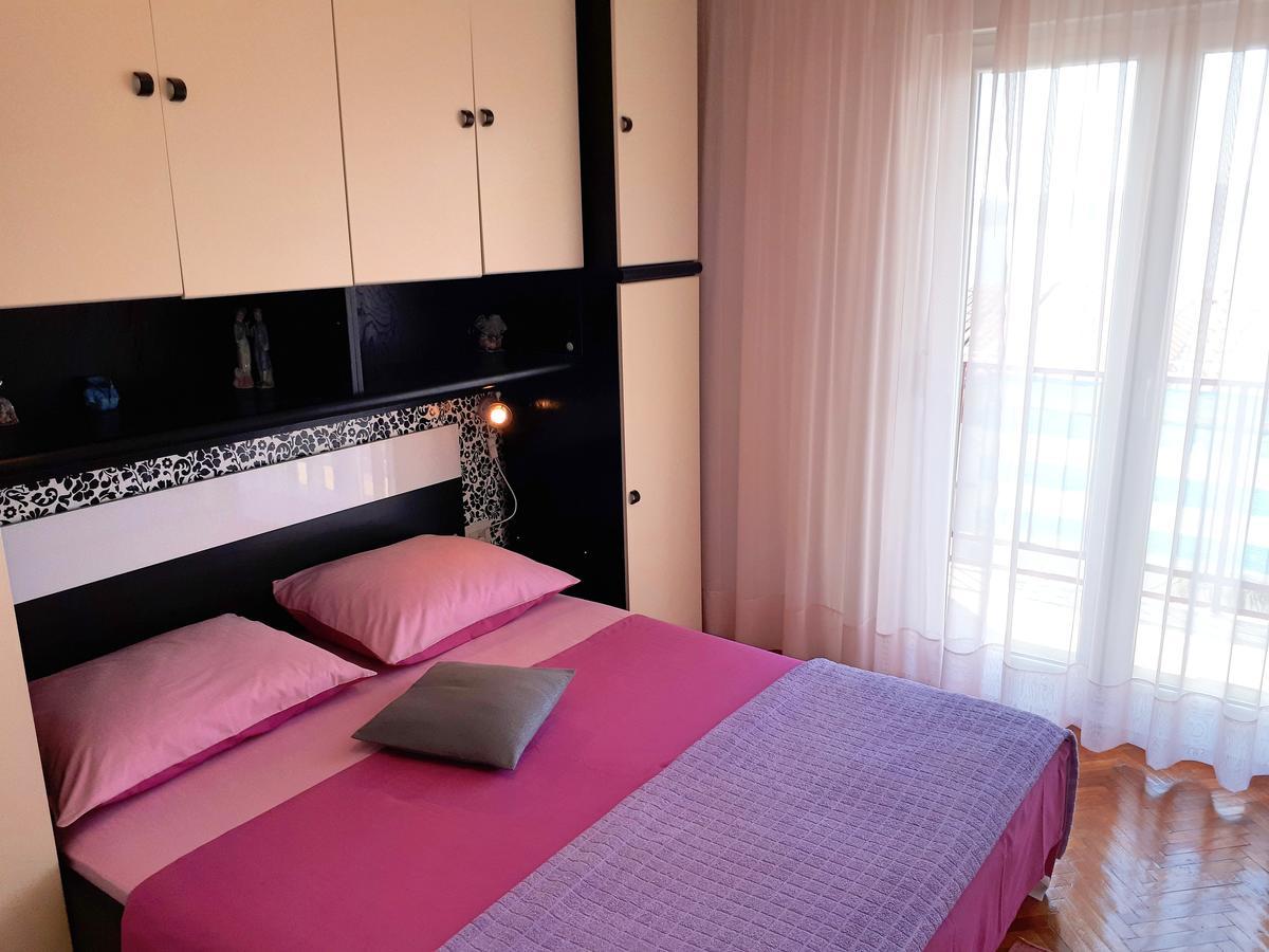 Apartments Ema Crikvenica Exteriör bild